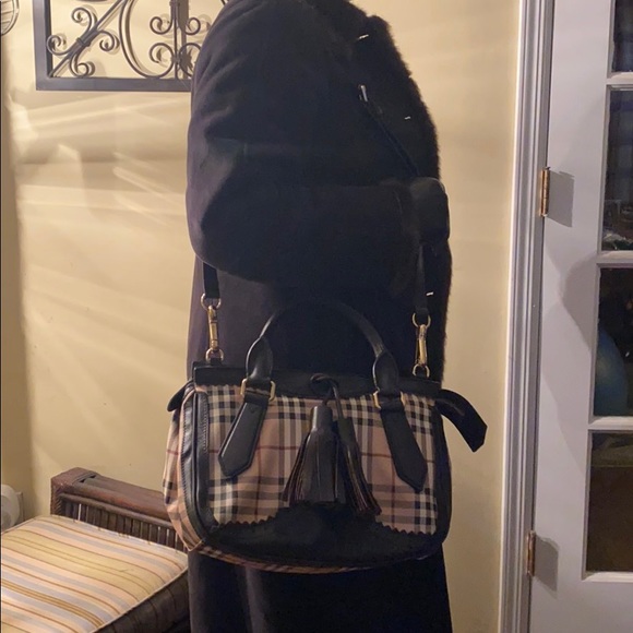 Authentic Burberry Handbag - Picture 7 of 7